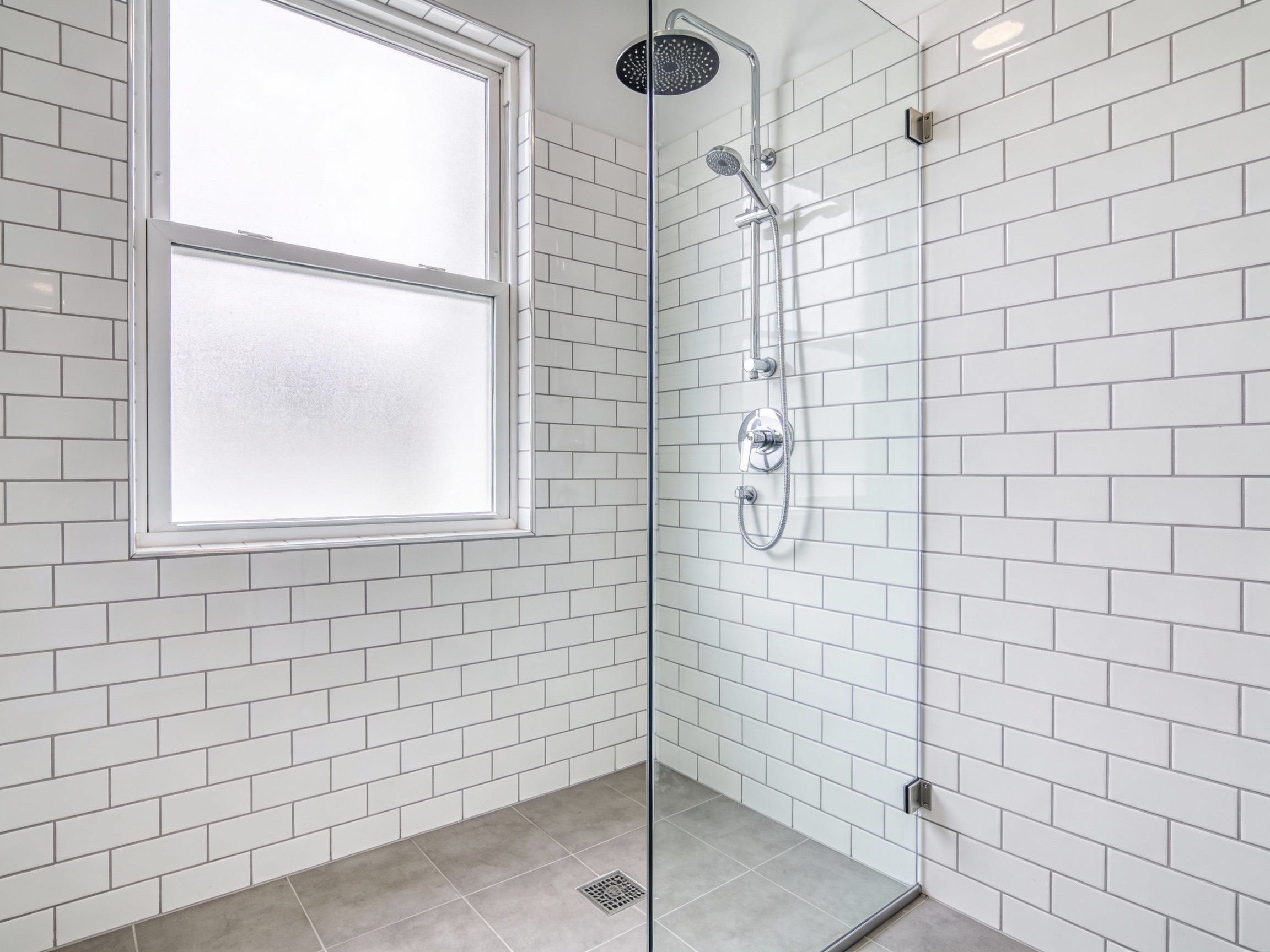 Beautifully finished shower with fresh silicone sealing